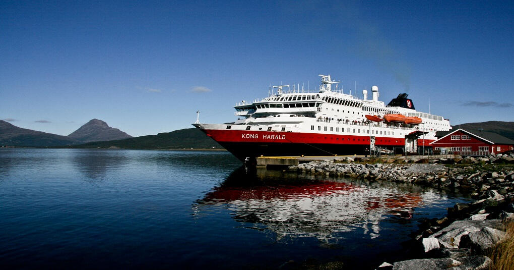 Hurtigruten bjuder på hissnande natur och många oförglömliga vyer.